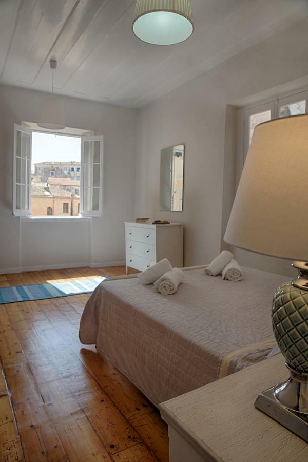 Serene Sea View Apartment In Corfu Old Town ภายนอก รูปภาพ